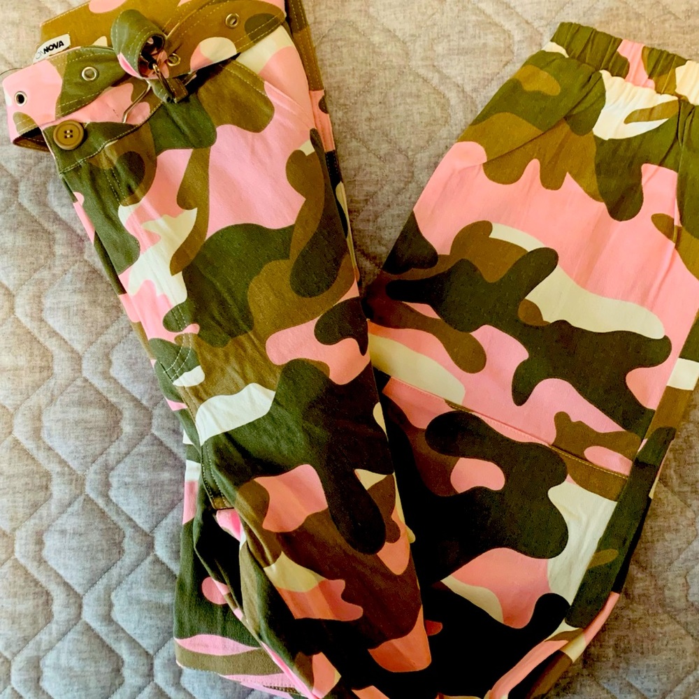 Camouflage loose pants